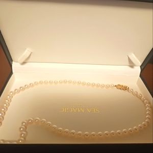 Cultural pearl necklace.never touchef